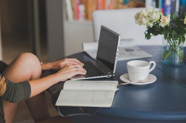 Komplett online nyelvtanfolyam remek áron a PONS-nál!